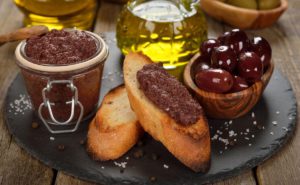 Tapenade de Aceitunas Negras 2 Tapenade de Aceitunas Negras 1