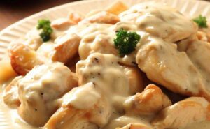 Pollo al Ajillo con Crema de Leche 2 Pollo al Ajillo con Crema de Leche 1